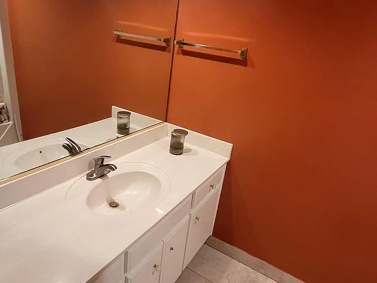 Upstairs Hallway Bathroom