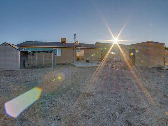 2nd image of 315 W 2nd St