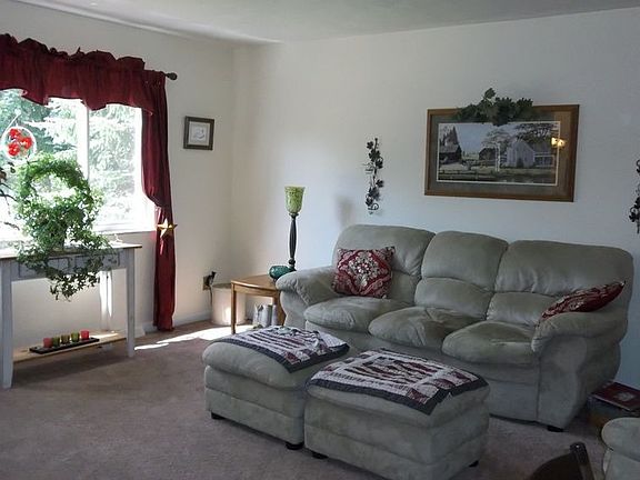 2nd image of 331 Mar Lou Ln