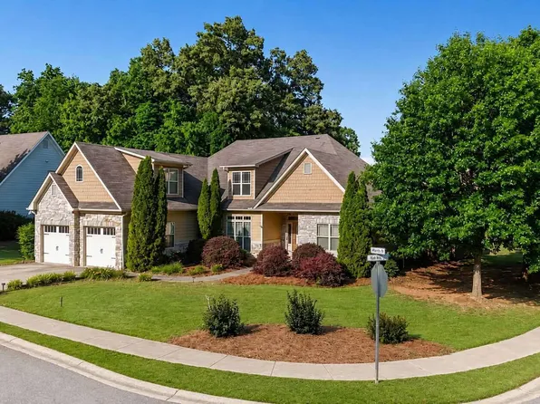 17 Maple Grove Dr, Adairsville, GA 30103