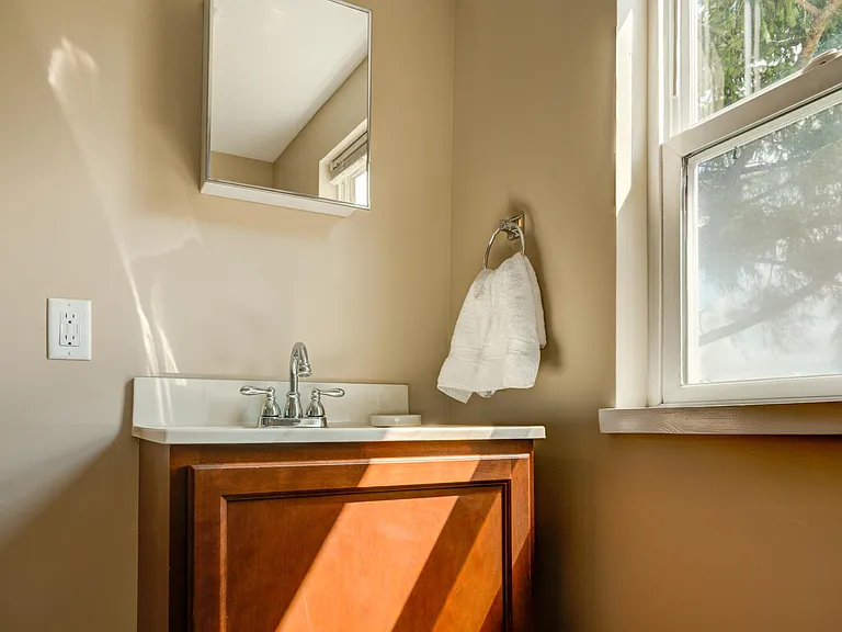 1320 Hillcrest Rd #6 — Photo 7