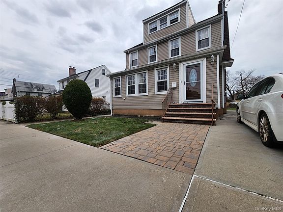 2nd image of 19614 104th Avenue