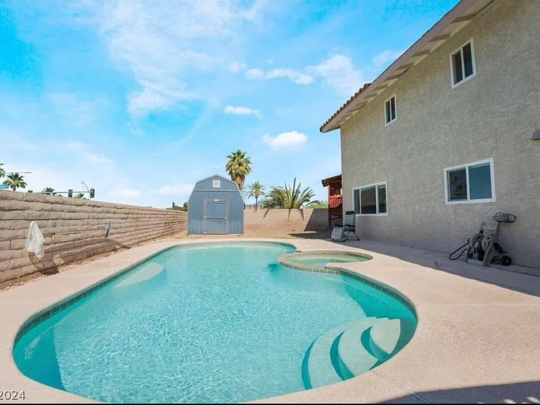 580 Chelsea Dr — Photo 32