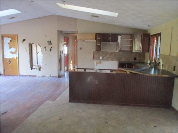 5th image of 4 Naples Ave