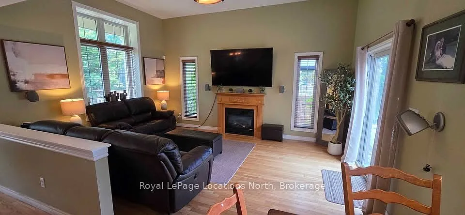 3 bed, $4,000 — Photo 2
