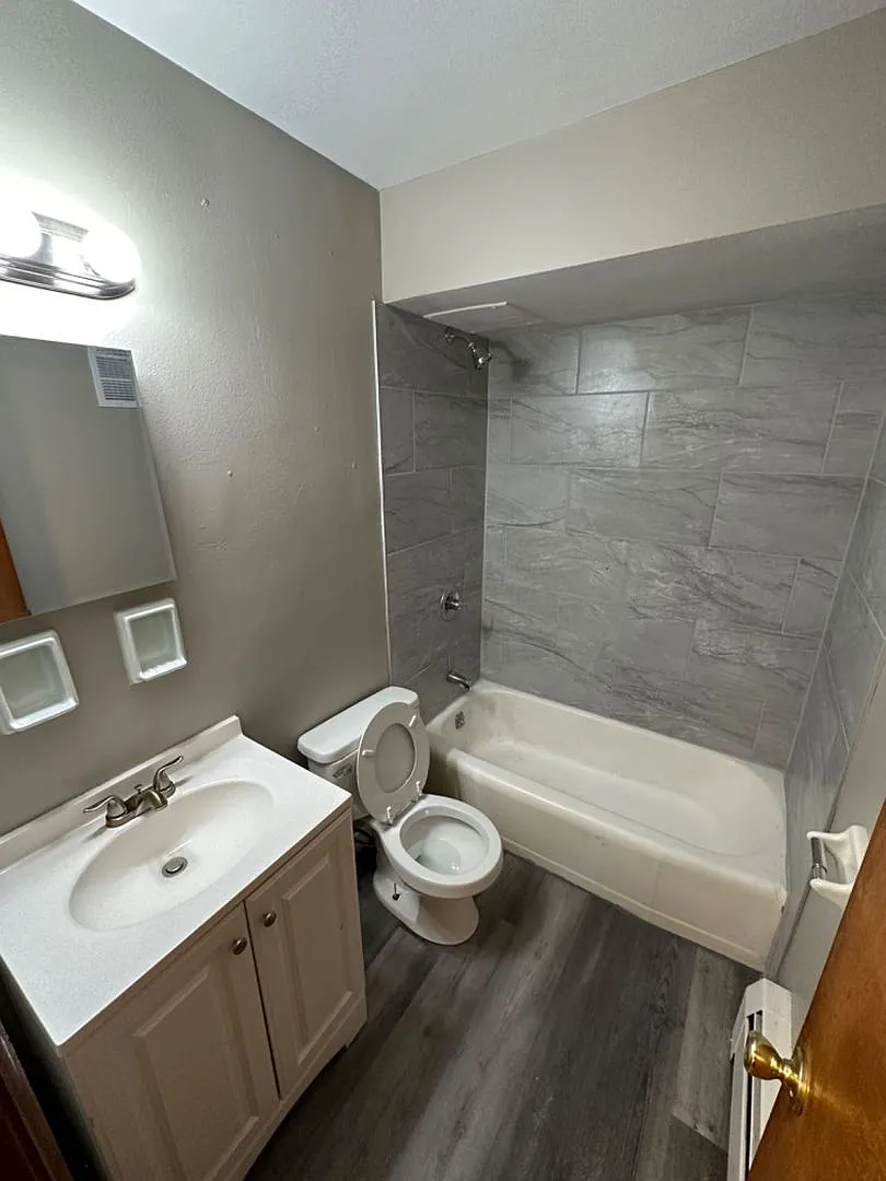 7708 W National Ave 16 unit — Photo 1