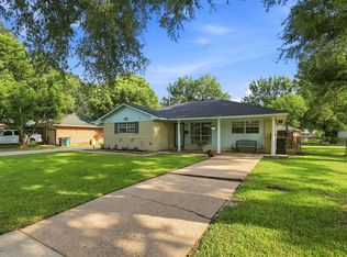 1705 Chilton Dr, Baytown, TX 77520