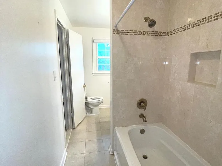 6933 Tyndale St — Photo 21