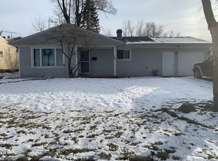 40 Robin Rd, Carpentersville, IL 60110