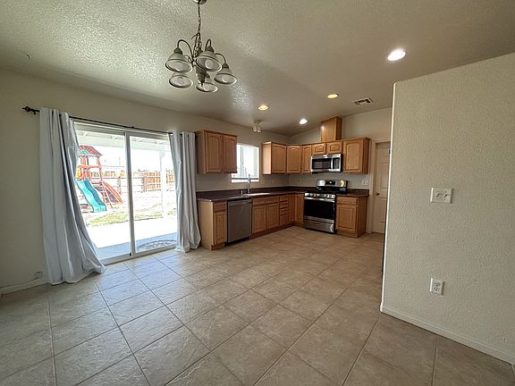 5th image of 21540 Ives Dr