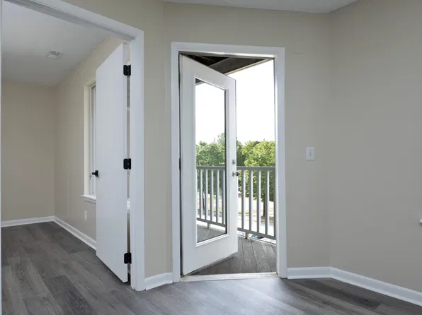 1231 University Ct APT 104, Raleigh, NC 27606