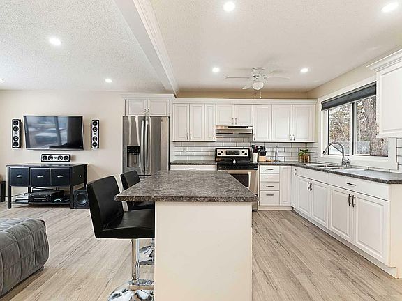 3rd image of 5307 51st St