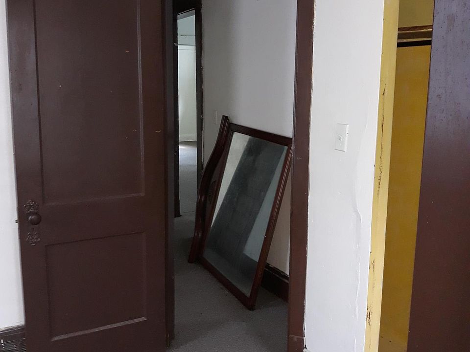 1st image of 10304 Empire Ave #2