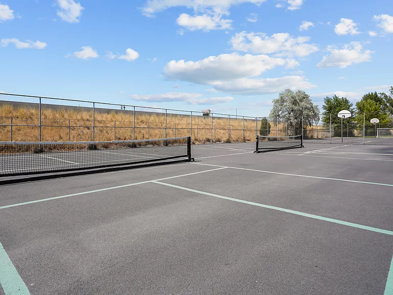 Valley Park — Photo 33