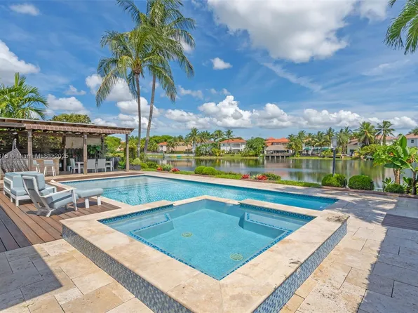 11335 NW 66th St, Doral, FL 33178