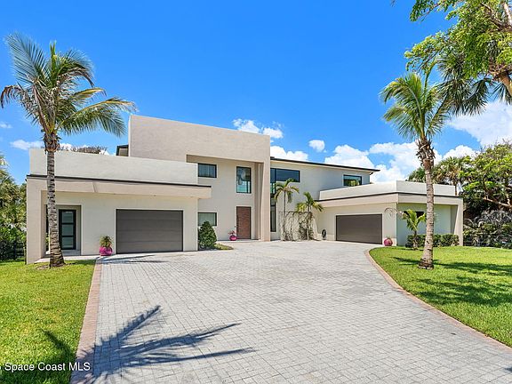 5th image of 7866 Casuarina Dr