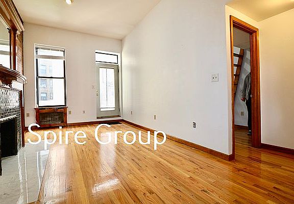 3rd image of 159 W 75th St APT 3R
