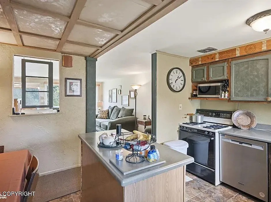 2 bed, 750 sqft, $1,850 — Photo 4