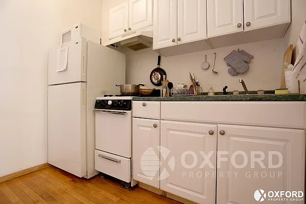 Rented by Oxford Property Group | media 4