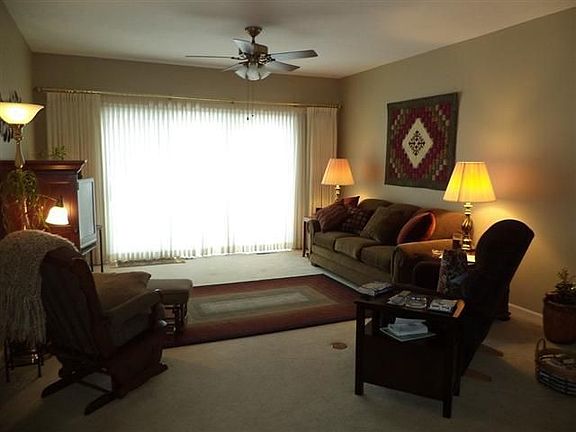 2nd image of 1534 Kingston Ct