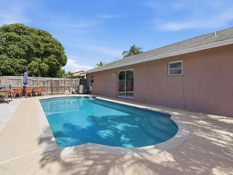5635 Lake George Pl — Photo 34