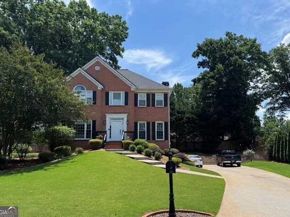 906 Spring Valley, Woodstock, GA 30189