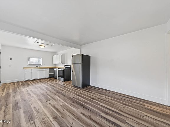 2nd image of 2443 N CALLE QUARTO --