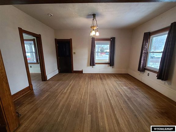 4th image of 726 S 5th St
