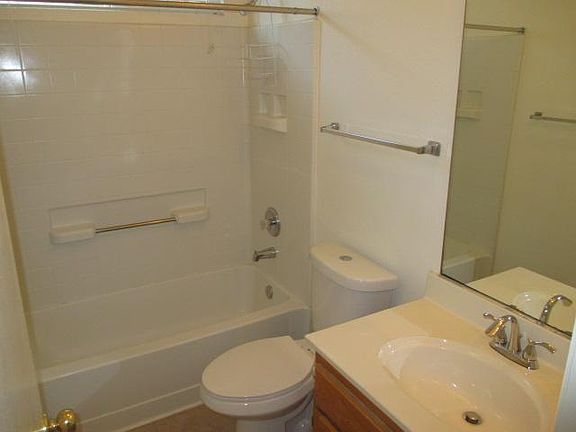 5th image of 2905 Macon Dr