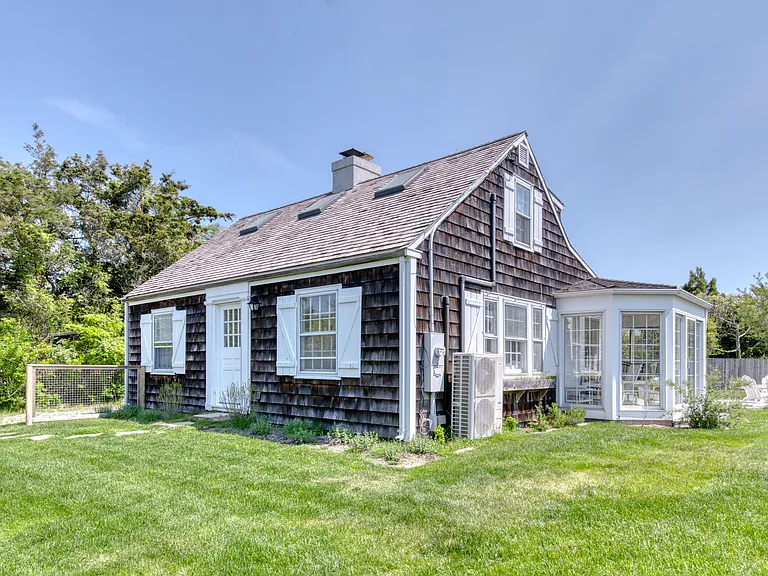 77 Gardiner Dr — Photo 12