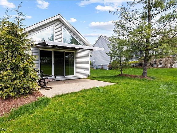 2nd image of 3594 Greenview Dr