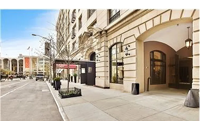 Rented by Brown Harris Stevens | media 4