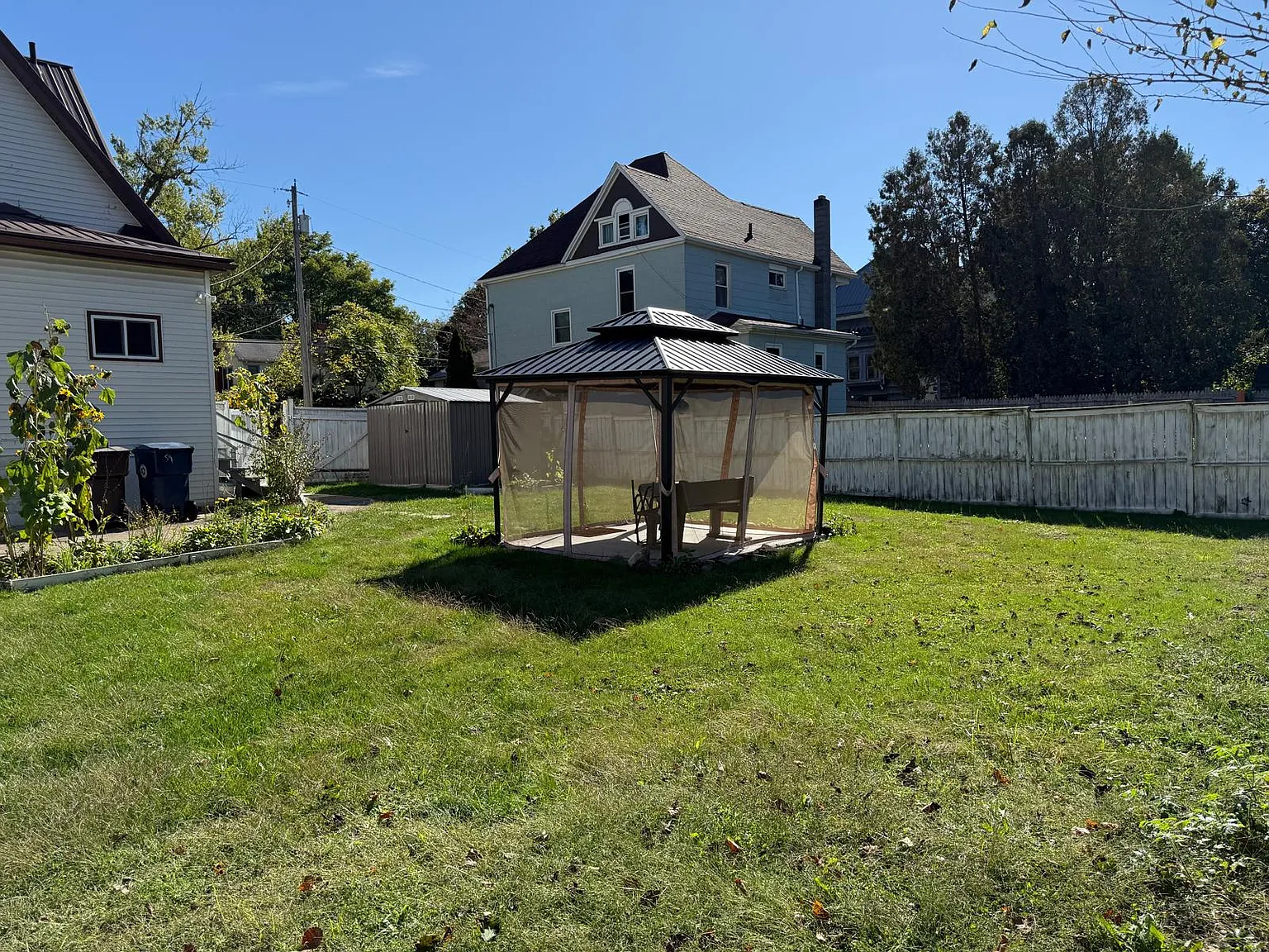 3 bed, 1325 sqft, $1,250 — Photo 4