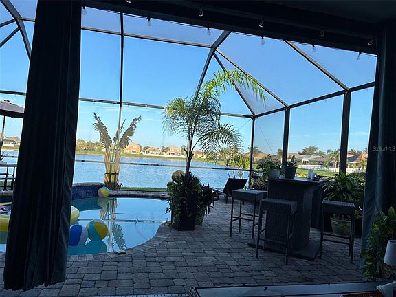 3rd image of 802 FERN LEAF DRIVE