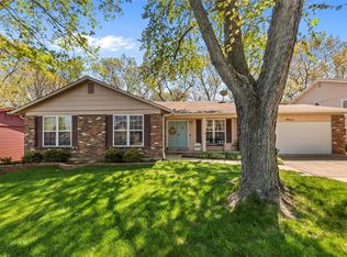 11 Pinehurst Ct, Saint Peters, MO 63376