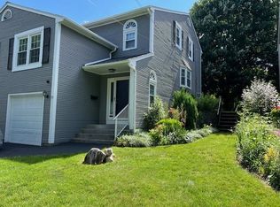 75 Wyndham Ave, Providence, RI 02908