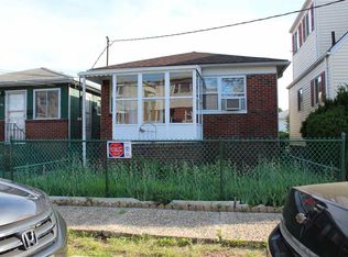 54 Suburbia Ct, Jersey City, NJ 07305