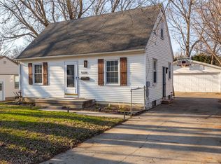 5909 Clark St, Des Moines, IA 50311