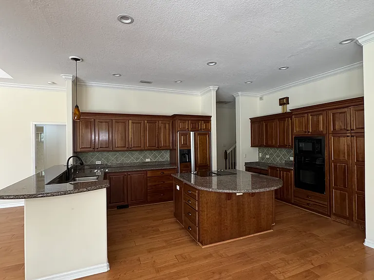 10084 Cherry Hills Avenue Cir — Photo 5