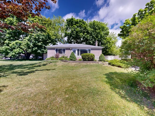 11 Hiley Ave, Ajax, ON L1S 6H3