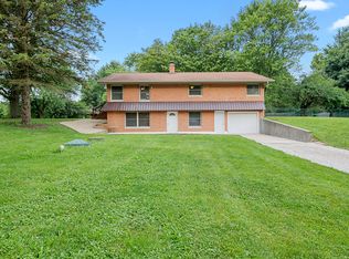 1607 Cherokee Ln, Urbana, IL 61802