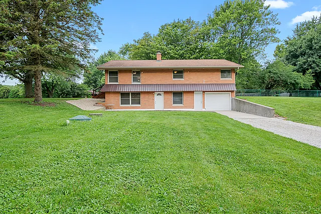 1607 Cherokee Ln photo 1