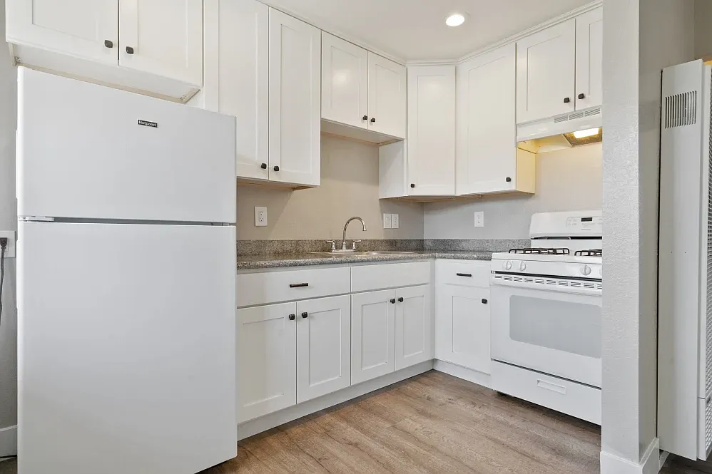 Royal Gardens Apartments — Photo 1