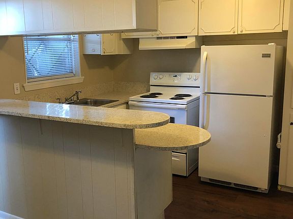 4th image of 8501 Sagebrush Ln #Townhouse