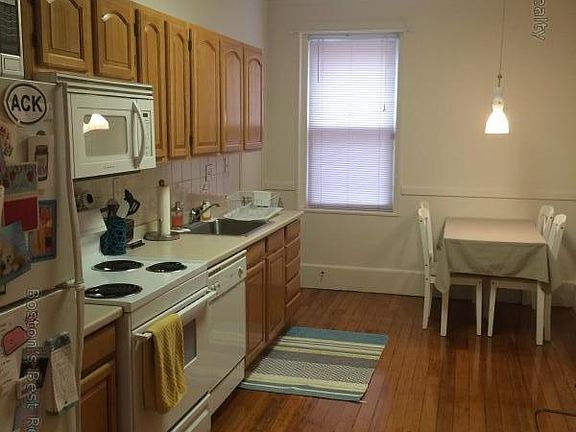 4th image of 11 Englewood Ave APT 8
