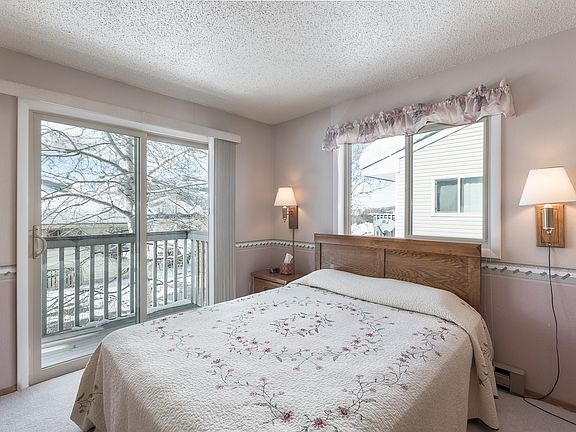 2nd image of 13 Jackpine Ct #13