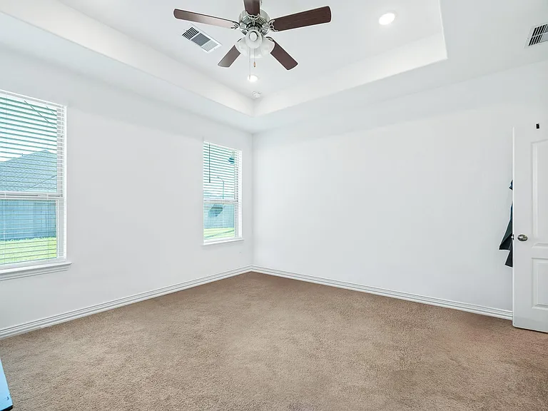 31243 Conover Dr — Photo 24
