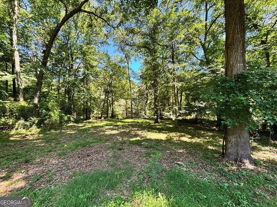 1st image of 100 Saxon Woods Dr