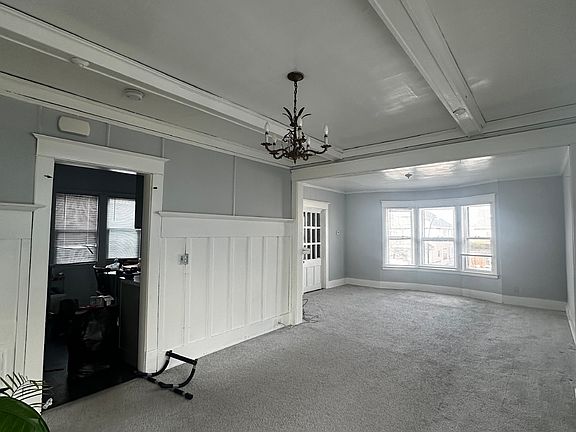 3rd image of 29 Virgil Ave Unit 2