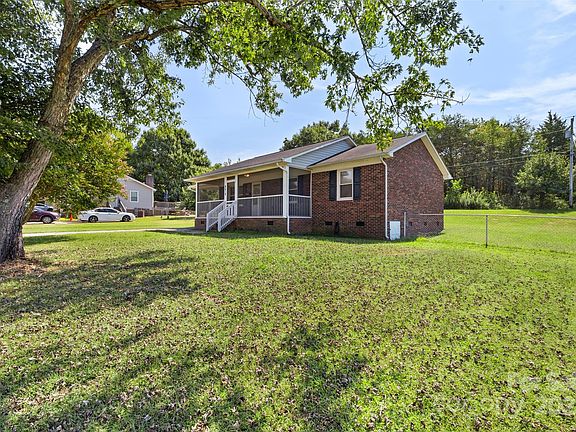 4th image of 4618 Cottonwood Ln
